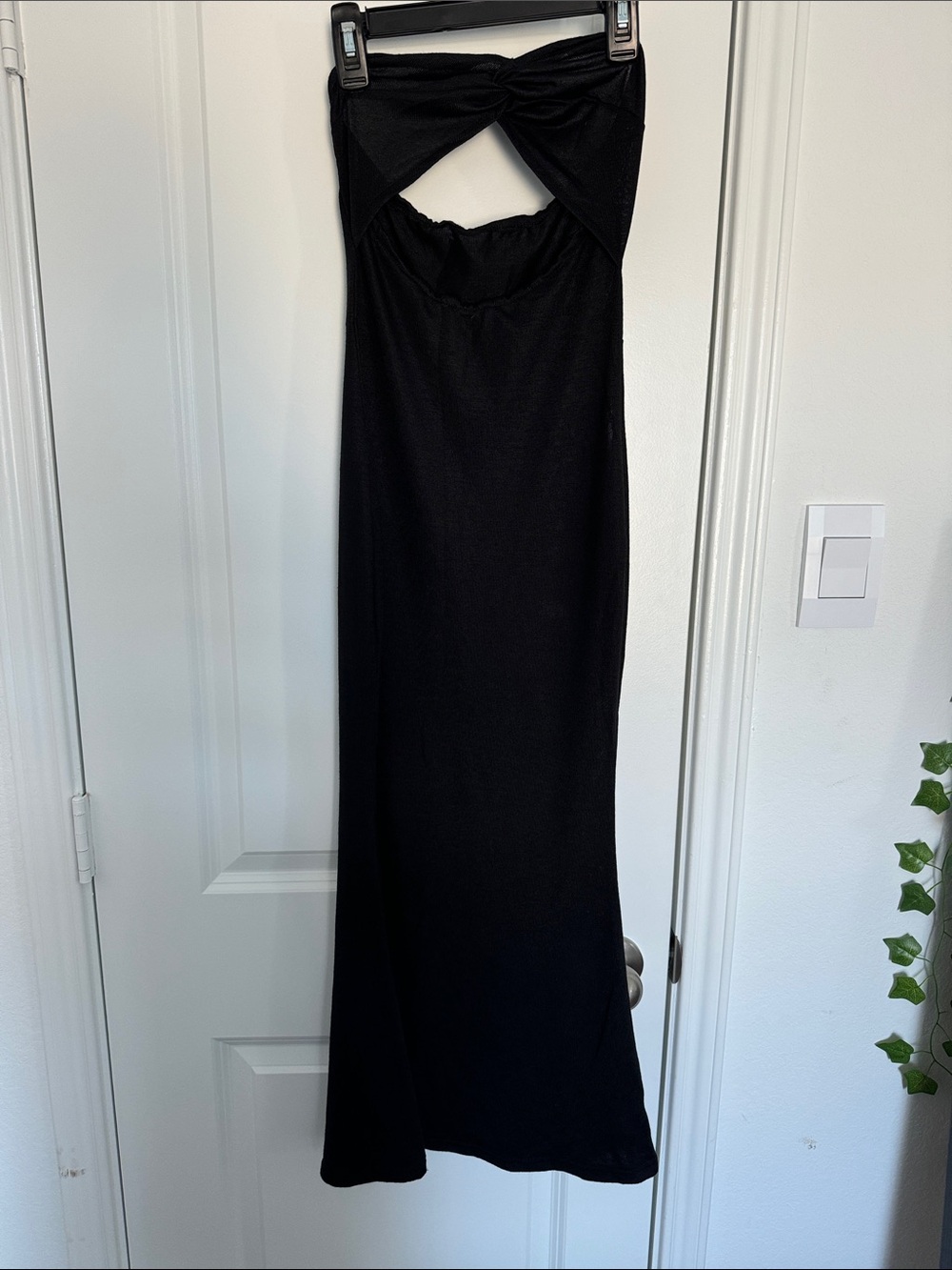 Elegant Black Sleeveless Dress